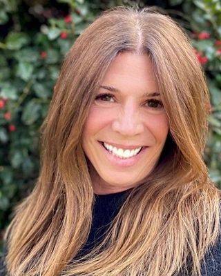  in Therapists located in New Canaan, Connecticut.