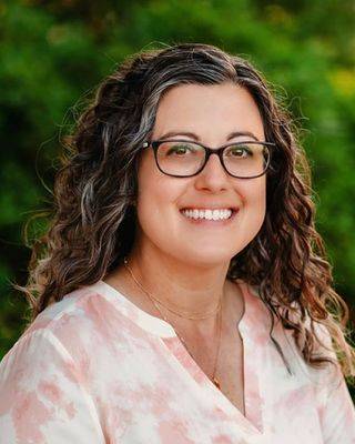  in Therapists located in Lake In The Hills, Illinois.