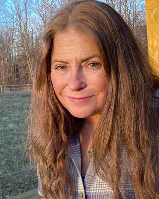  in Therapists located in South Dartmouth, Massachusetts.