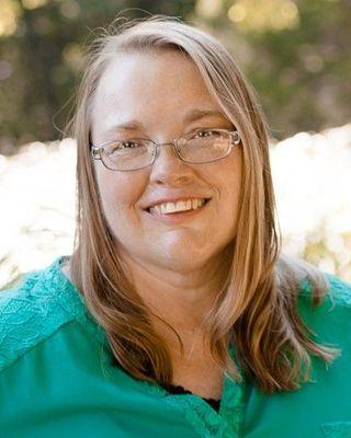 kendra-day-lcsw-living-thriving-forward-llc