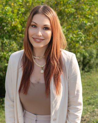 holly-dannerpositive-pathways-psychotherapy-p