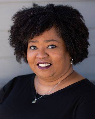 aisha-holmes-thorn